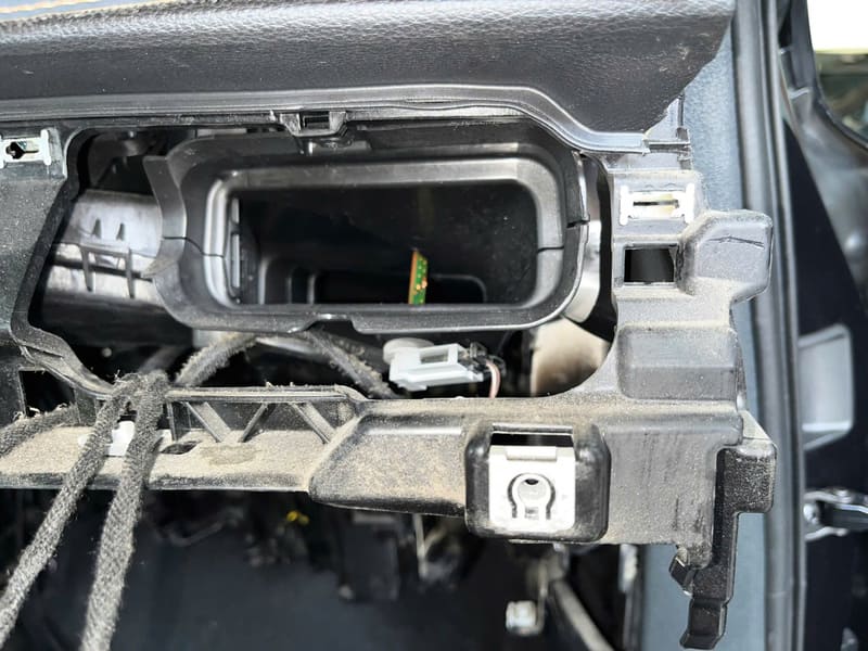 bao-duong-he-thong-dien-lanh-bmw-tai-quan-2-3