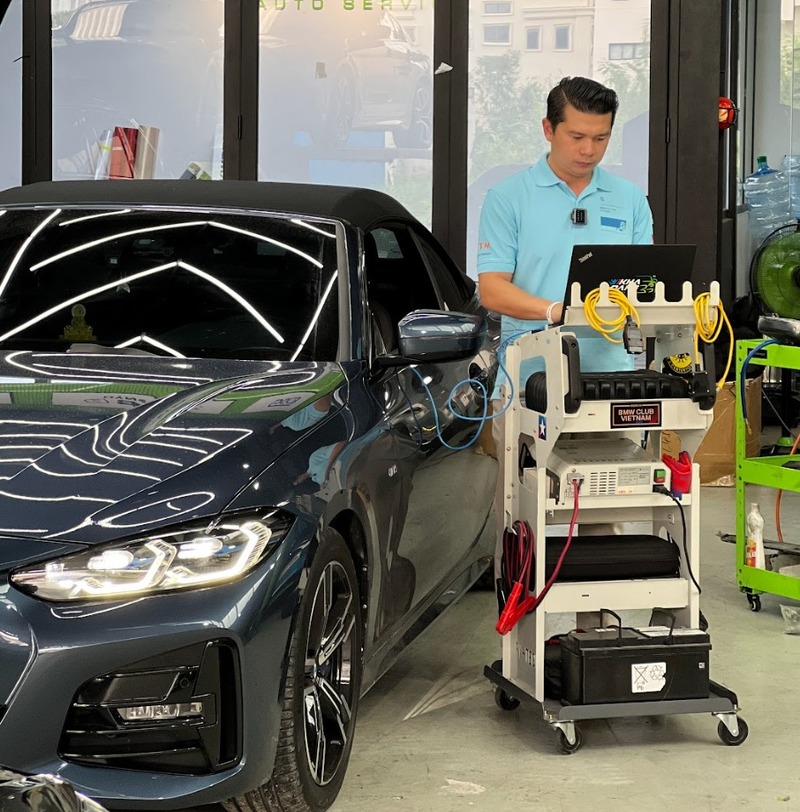 dich-vu-tham-dinh-va-kiem-tra-xe-bmw-cu-kha-hoang-auto-service-1