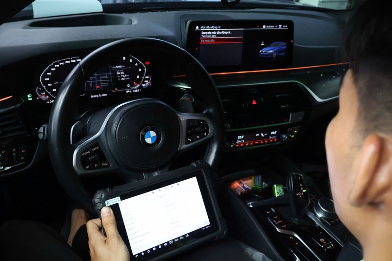 dich-vu-tham-dinh-va-kiem-tra-xe-bmw-cu-kha-hoang-auto-service-6