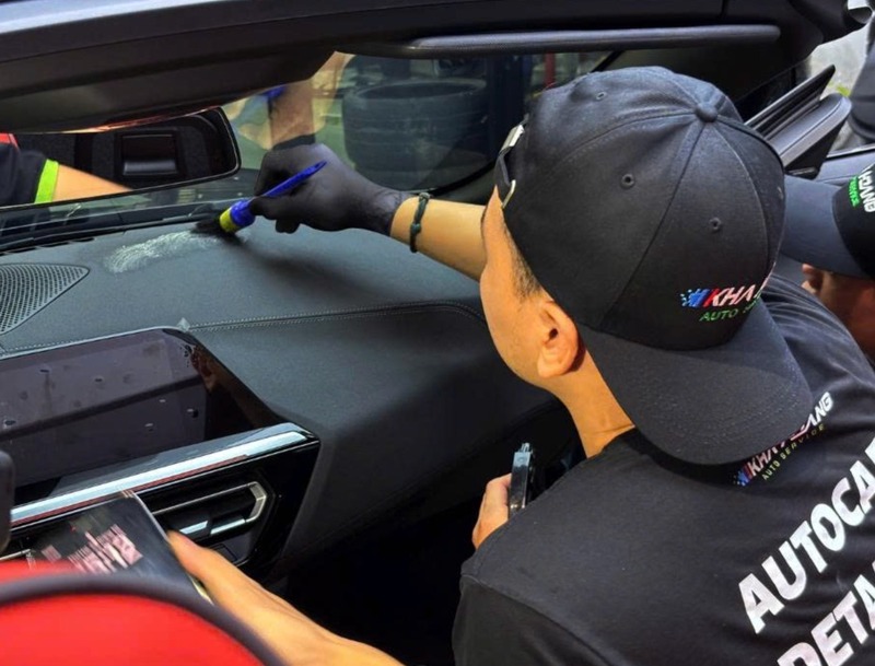 ve-sinh-noi-that-toan-dien-chuan-detailing-kha-hoang-auto-service-1