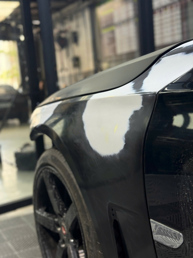 xu-li-dong-son-cho-xe-tai-nan-kha-hoang-auto-service-4